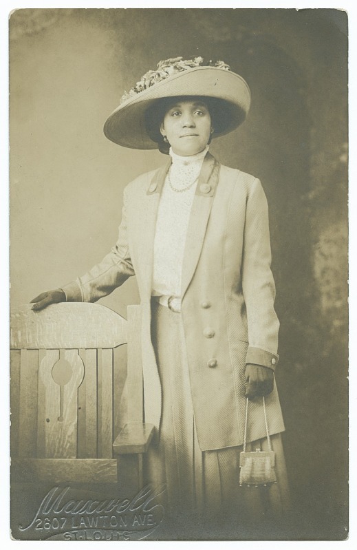 Photographic postcard of Dovie Wright Jordan
