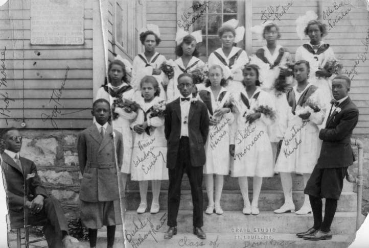 Douglass School 8th Grade Graduation, 1924