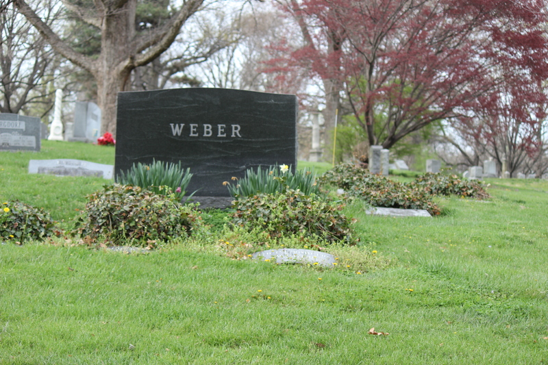 Weber Grave Marker with Ivy and Foot Stones