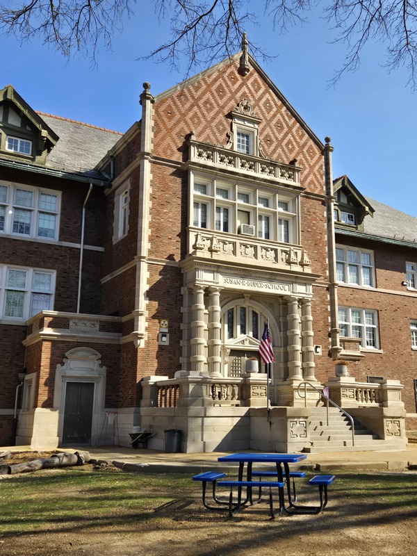 Buder School narrow view