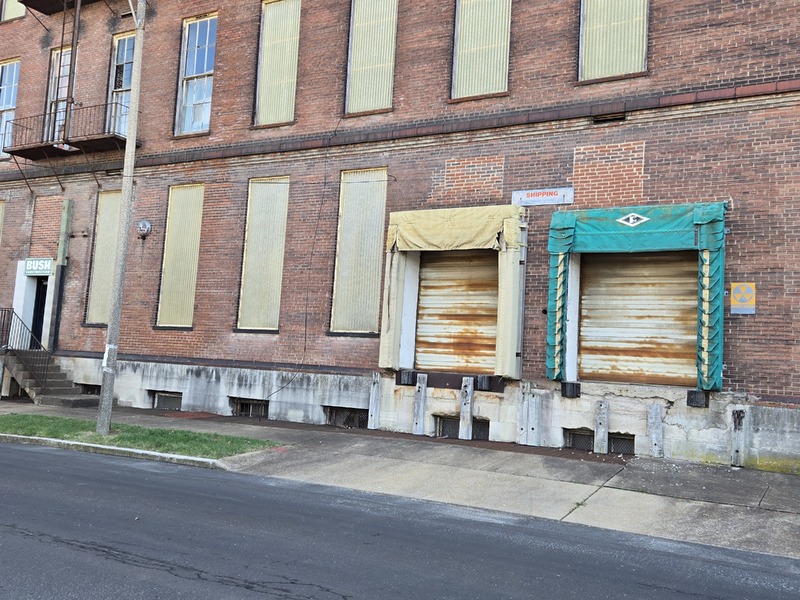 warehouse3.jpg