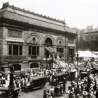 Photograph of the %22Golden Lane%22 Demonstration for Women's Suffrage.jpg