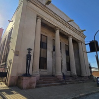 View of the front of the Bremen Bank building.