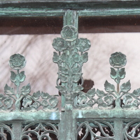 Hops flower on gate.JPG